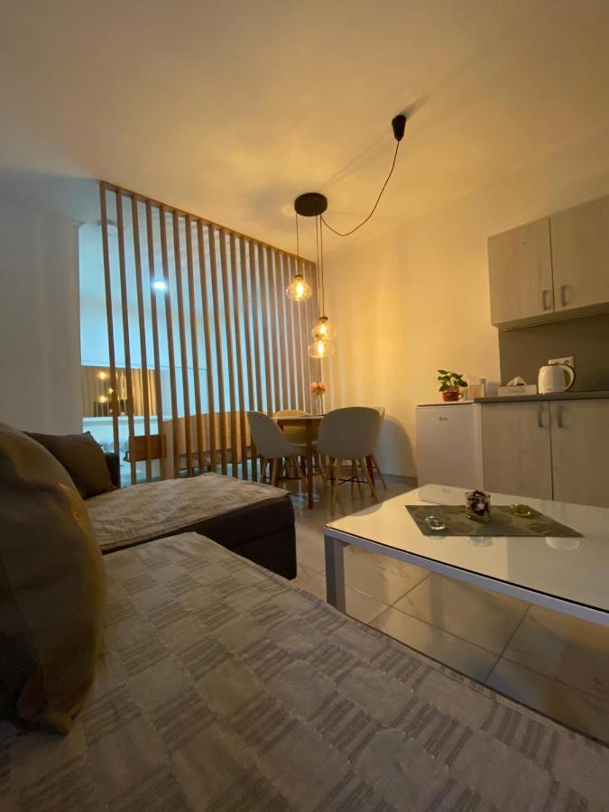 Deluxe Apartment Тузла Екстериор снимка